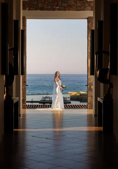 Honeymoon photoshoot in Heraklion by Teo F