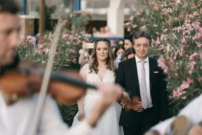 Wedding photoshoot in Santorini by Kostas F