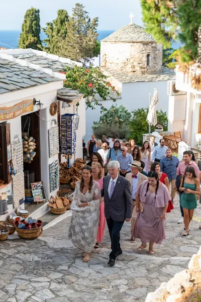 Wedding photoshoot in Santorini by Kostas F