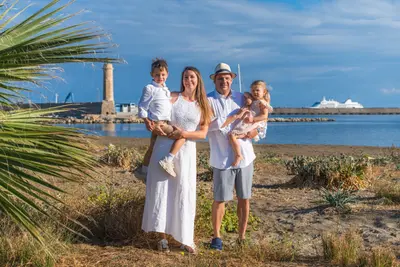 Family photoshoot in Rethymno by Denys F