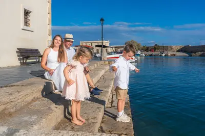Family photoshoot in Rethymno by Denys F