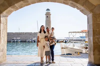 Family photoshoot in Rethymno by Denys F
