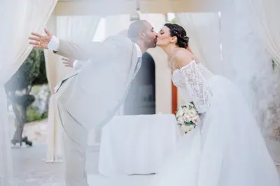 Wedding photoshoot in Athens by Sotiris P