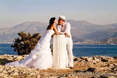Wedding photoshoot by Takis D