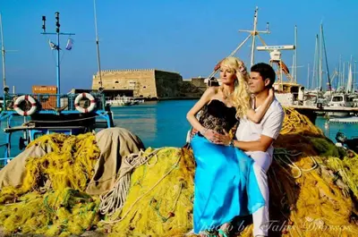 Honeymoon photoshoot by Takis D