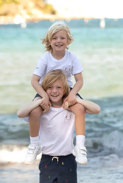 Family photoshoot on the Athens Riviera by Panagiotis K