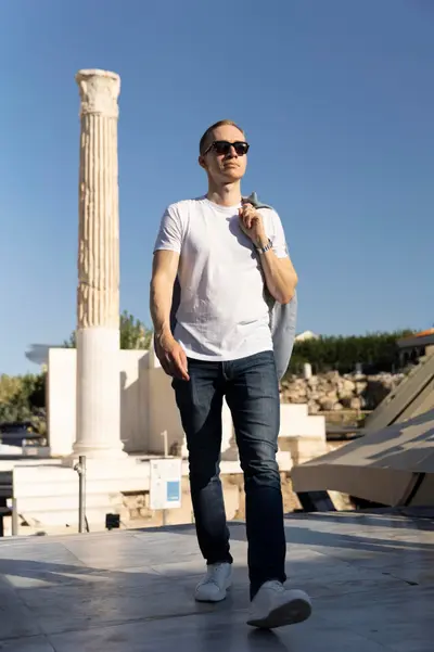 Solo Portrait photoshoot in Athens by Vasilis G