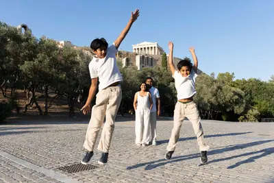 Family photoshoot in Athens by Vasilis G