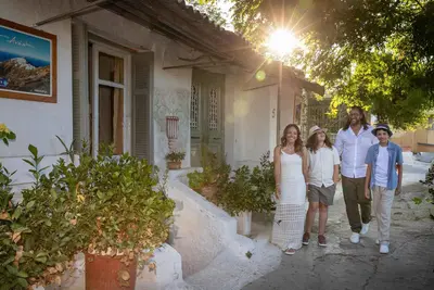 Family photoshoot in Athens by Vasilis G