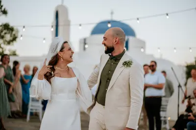 Elopement photoshoot on Paros by Michael S