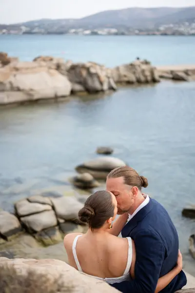 Elopement photoshoot on Paros by Michael S