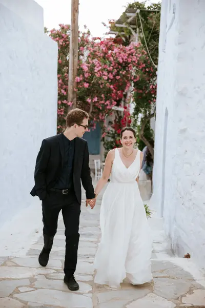 Wedding photoshoot on Paros by Michael S